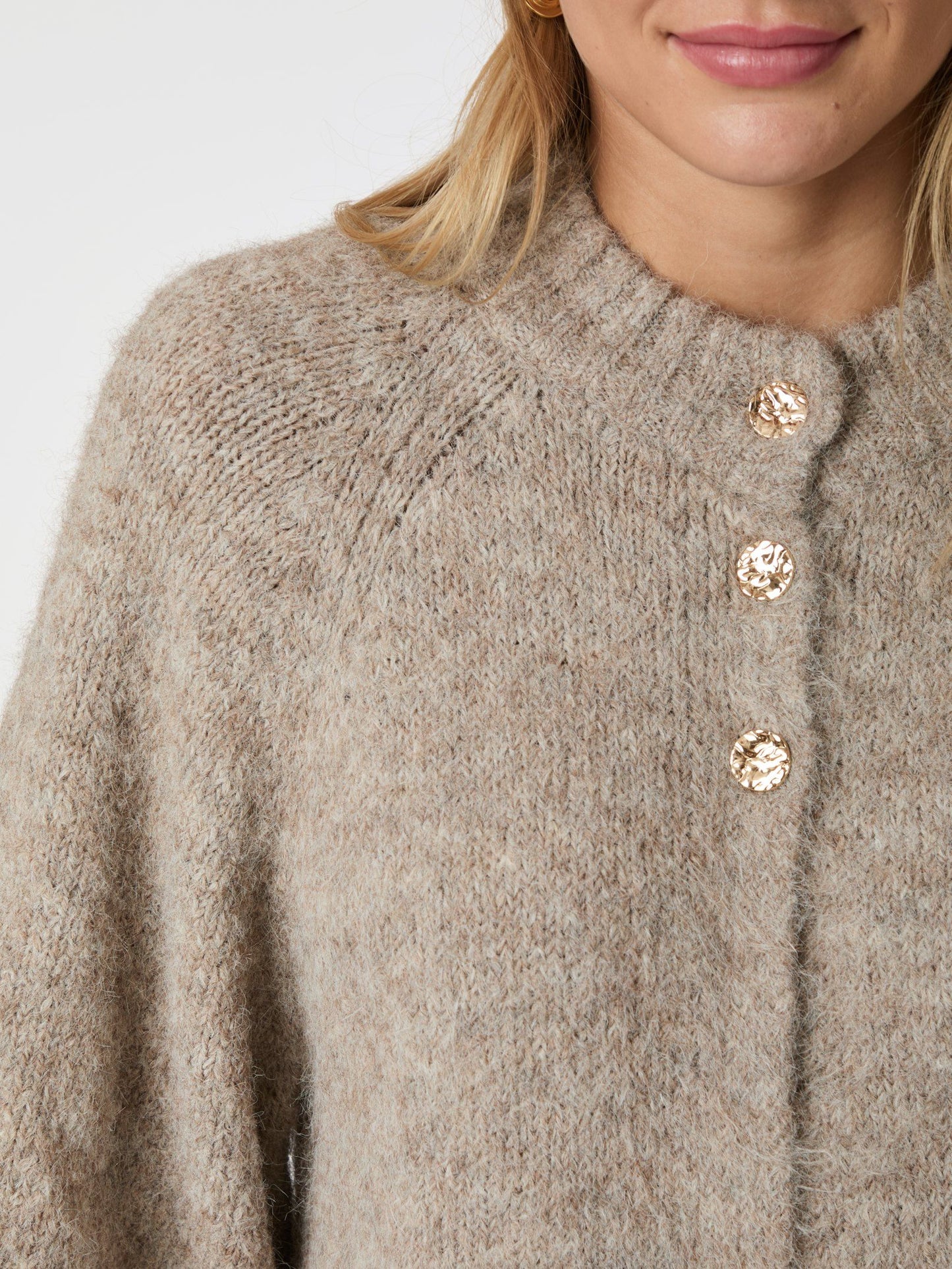 BENUTA FLUFFY KNIT CARDIGAN